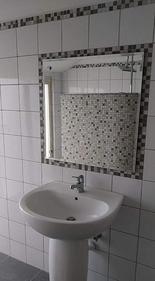 Turisalba Hotel Ishem Luaran gambar