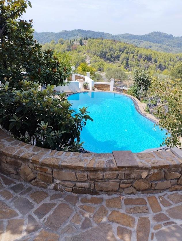 Turisalba Hotel Ishem Luaran gambar